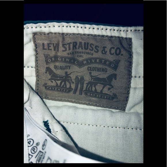 Men's Levi Cargo Shorts W32 - Picture 4 of 4